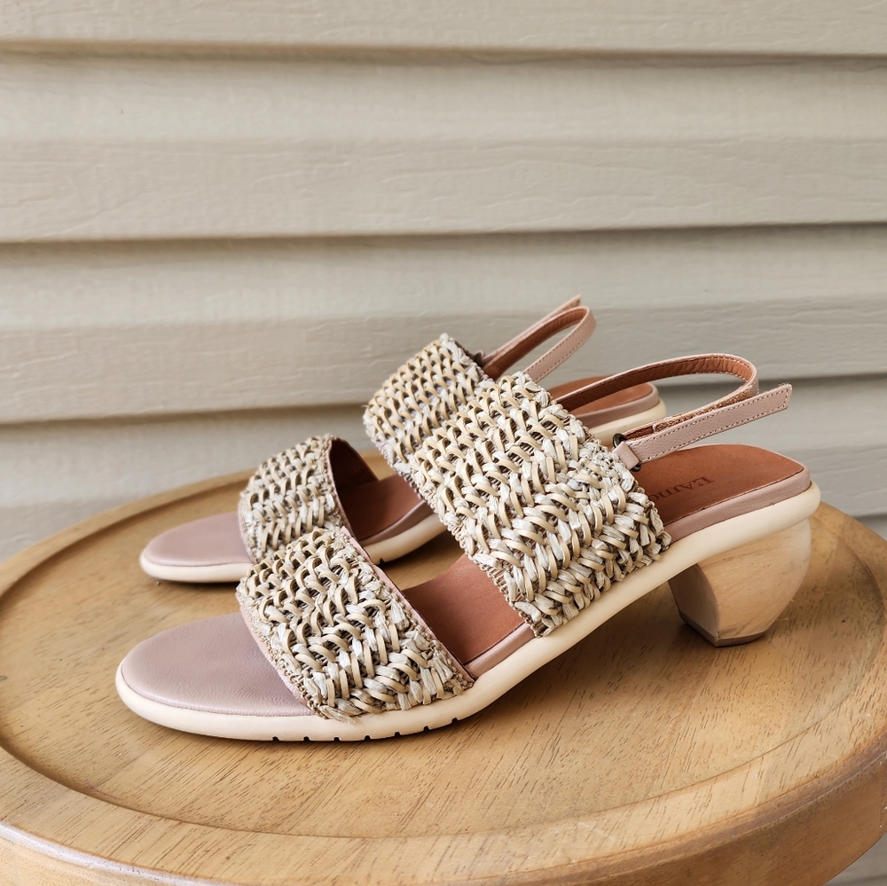 Chic Tan Woven Sandals